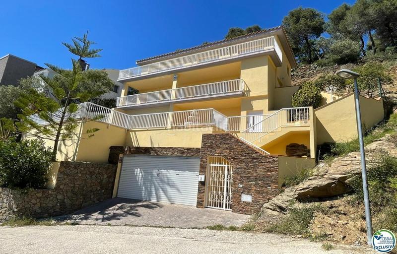 Foto 9e9406b2-7319-4ed9-a6d1-4a3c640acfa9. Casa magnifico xalet con vistas al mar, 253 m2 construidos, 608 m2 de parcela en Roses