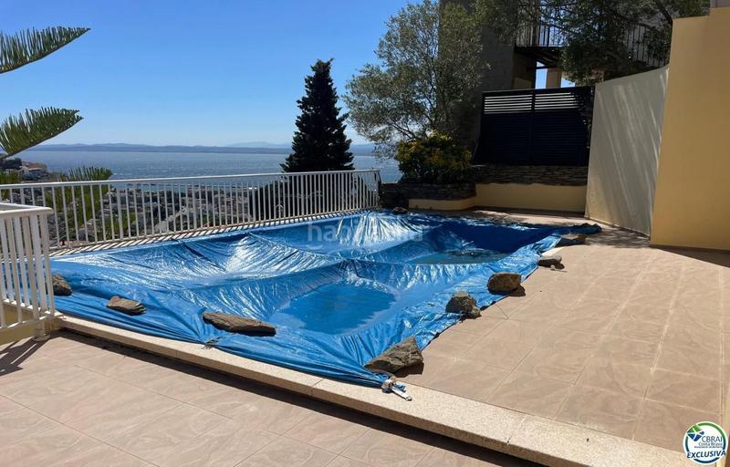 Foto a55a0029-6268-4683-9d9c-f76efc8784d9. Casa magnifico xalet con vistas al mar, 253 m2 construidos, 608 m2 de parcela en Roses