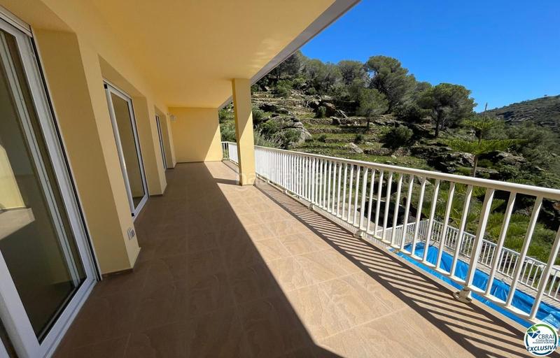Foto c2cc529a-8d53-4300-b7b0-23d2829ad2f2. Casa magnifico xalet con vistas al mar, 253 m2 construidos, 608 m2 de parcela en Roses