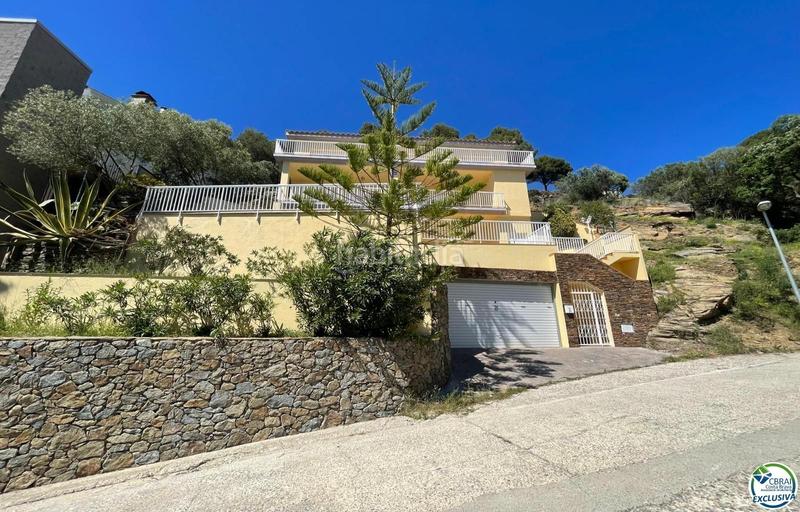 Foto d7074d8b-d2e4-48b7-8d67-79342258fe55. Casa magnifico xalet con vistas al mar, 253 m2 construidos, 608 m2 de parcela en Roses