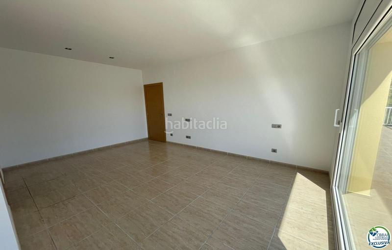 Foto dbc4ffc0-ba58-4692-9bea-45da157ba1be. Casa magnifico xalet con vistas al mar, 253 m2 construidos, 608 m2 de parcela en Roses