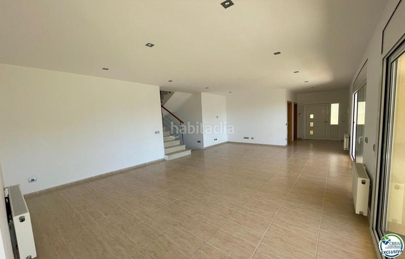 Foto eb66b936-4d65-45b8-abce-198dc85f0290. Casa magnifico xalet con vistas al mar, 253 m2 construidos, 608 m2 de parcela en Roses