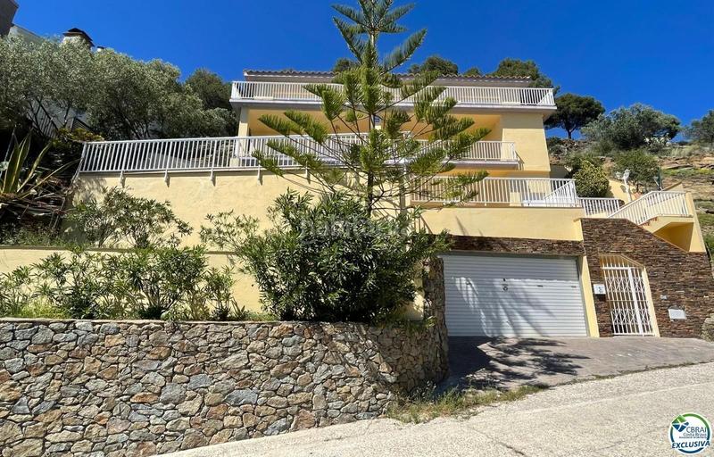 Foto f80d4547-3b7d-42f6-ba41-2f5098b7186a. Casa magnifico xalet con vistas al mar, 253 m2 construidos, 608 m2 de parcela en Roses