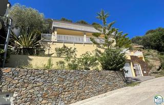 Casa  Miro. Magnifico xalet con vistas al mar, 253 m2 construidos, 608 m2 de