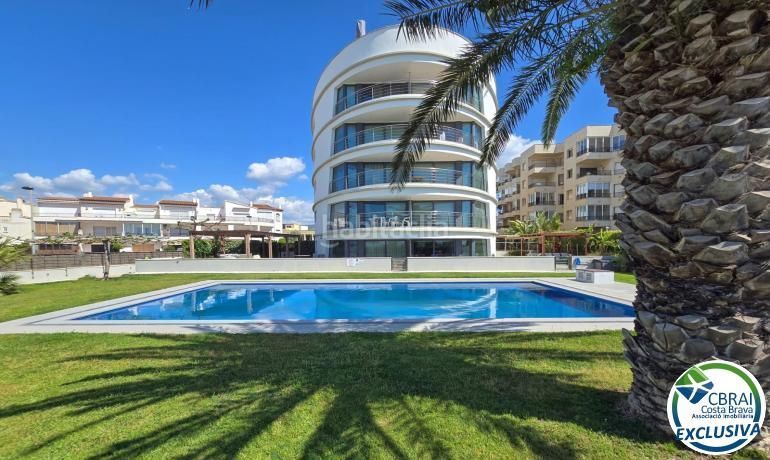 Foto b8aacb75-cca2-4b98-b509-fe0b7ddc3ba9. Apartament a maritimo 31 a Salatar Roses