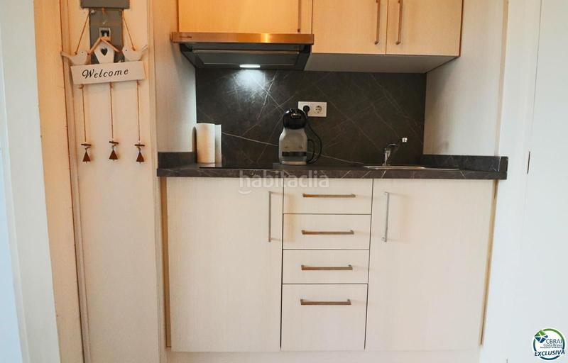 Foto 8237ed0d-9447-42ac-93e9-fb73636d685d. Estudio acogedor estudio con vistas espectaculares a la montaña y licencia turística en Roses