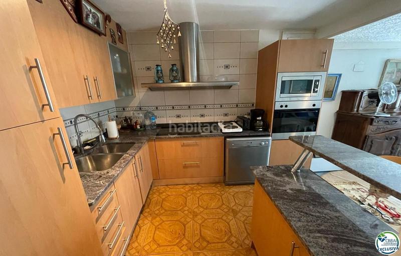 Foto 4fd522c8-a2ca-4929-bb46-01d305246dd8. Casa  de 3 dormitorios, 3 baños y terrazas en zona tranquila cerca de la playa. en Palau-saverdera