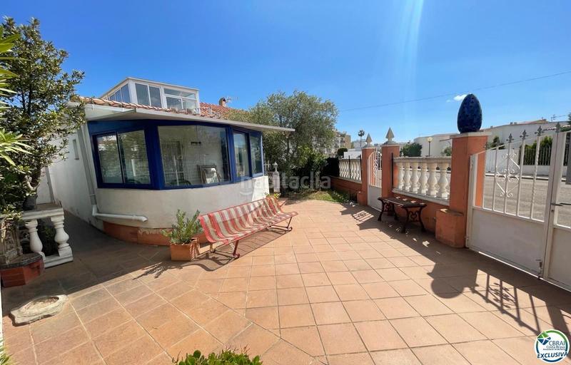 Foto a40a2408-e945-41ff-813d-9b45c7609d7a. Casa  de 3 dormitorios, 3 baños y terrazas en zona tranquila cerca de la playa. en Palau-saverdera