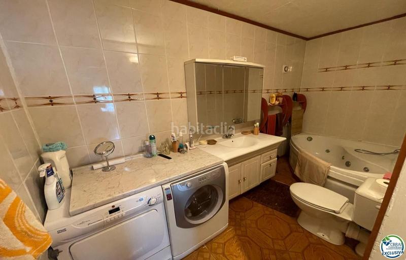 Foto bcdcc5d2-0536-4563-b5cc-fd11ca785676. Casa  de 3 dormitorios, 3 baños y terrazas en zona tranquila cerca de la playa. en Palau-saverdera