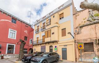 Casa  Ajuntament. Venta de edifico completo en el centro de la jonquera.