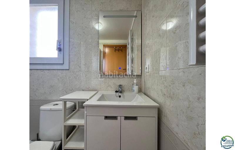 Foto 5a217604-f092-48b8-a23e-16072b92c2a5. Apartamento atico en venta 2 habitaciones gran terraza y parking subterraneo. en Empuriabrava