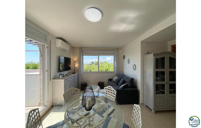 Foto 7d403df1-db6f-468c-b286-3c1965043a39. Apartamento atico en venta 2 habitaciones gran terraza y parking subterraneo. en Empuriabrava