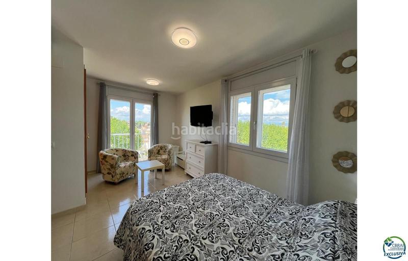 Foto 814604a8-1d8c-4246-96fa-13319de1c9b0. Apartamento atico en venta 2 habitaciones gran terraza y parking subterraneo. en Empuriabrava