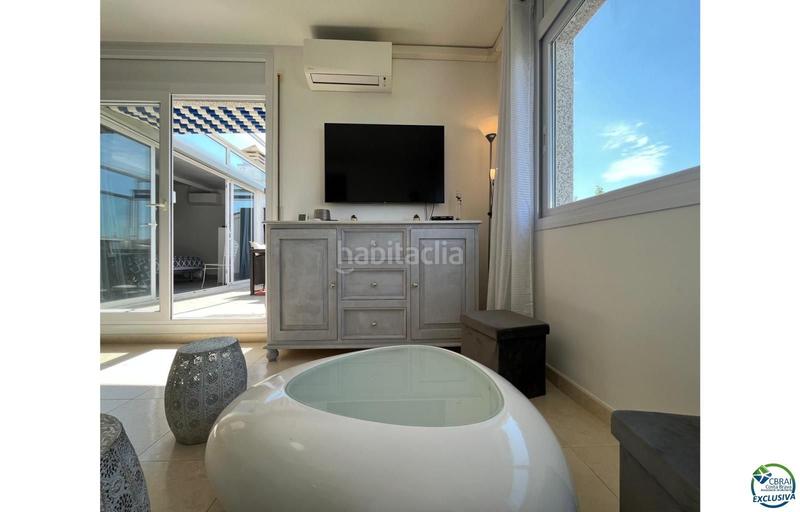 Foto 97c67ea6-5489-4a7c-bbe9-11b87caf2b16. Apartamento atico en venta 2 habitaciones gran terraza y parking subterraneo. en Empuriabrava