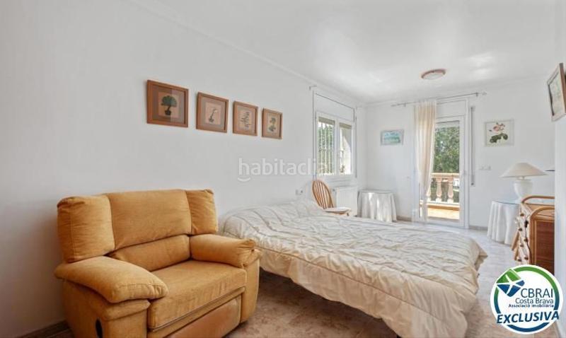 Foto c39beaa7-13b0-427c-b755-1c8ce92aad46. Casa mas nou amplia casa con 5 dormitorios, garaje privado, jardín, terrazas y relajante jacuzzi en Empuriabrava