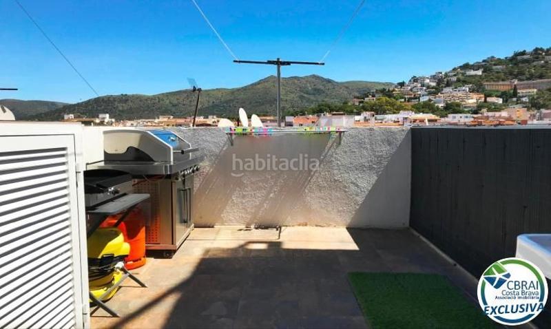 Foto 3511f240-10d0-4c93-abcc-e9695cf9ced6. Apartamento en plaça del llevant 3 ático totalmente reformado en venta en el centro , cerca de la playa en Roses
