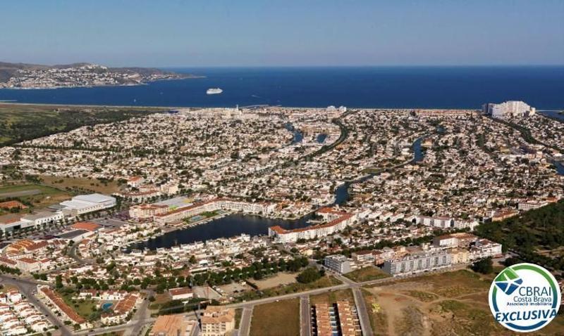 Foto 1b6c208d-57b6-4d98-bcf9-a44f76127b42. Residential plot in Puigmal - Mas Nou Empuriabrava
