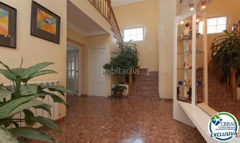 Foto 11d8fea5-329d-4031-875d-2e7052edb052. Casa en puigmal 24 casa grande con piscina, garaje en lote de esquina en zona tranquila. en Roses