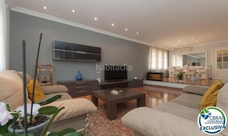 Foto 57624907-fe70-4748-8688-81b7857bde79. Casa en puigmal 24 casa grande con piscina, garaje en lote de esquina en zona tranquila. en Roses