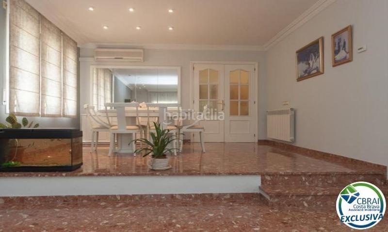 Foto 90511418-3611-4430-8af0-cda2fc12dceb. Casa en puigmal 24 casa grande con piscina, garaje en lote de esquina en zona tranquila. en Roses