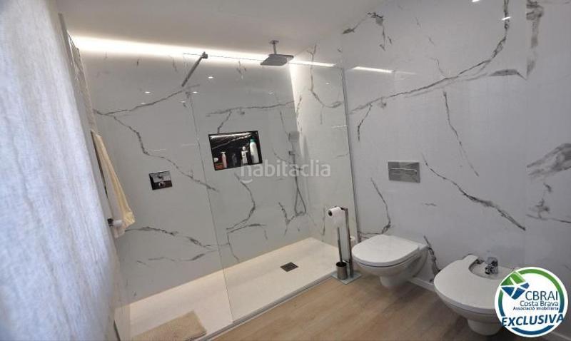 Foto 91936f79-ce6d-4ee6-b118-81bf90965a2c. Casa en puigmal 24 casa grande con piscina, garaje en lote de esquina en zona tranquila. en Roses