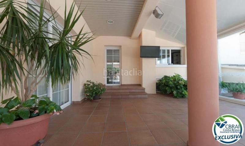 Foto dc65a14e-4c4f-4e59-a139-76aaf810cf32. Casa en puigmal 24 casa grande con piscina, garaje en lote de esquina en zona tranquila. en Roses