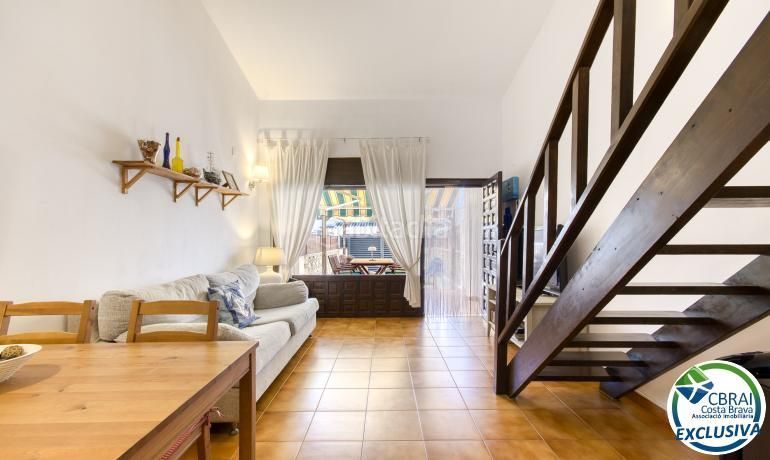Foto f3a5eb6f-e4c5-4845-adf5-9149cb6a6041. Casa a Garrigàs