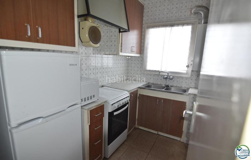 Foto 7fb19a1e-ce8f-4ce6-9158-ec70cba57b98. Apartamento en de lisboa 23 apartamento situado en la urbanización mas oliva, . en Roses