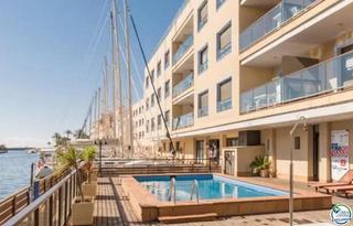 Appartement  Caballito de mar. Apartamento de dos dormitorios con amarre y vista al canal