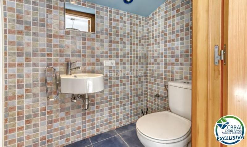 Foto 1f7d88f9-214a-4705-8aa4-d550b7d22912. Apartamento ático estilo dúplex con vistas preciosas a 150m de la playa en Roses