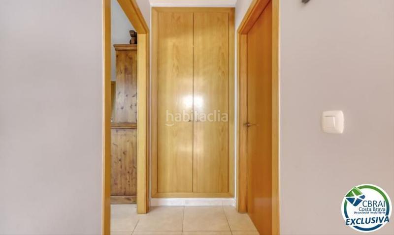 Foto 3a0bc593-32f6-4609-8577-3881c9ed7755. Apartamento ático estilo dúplex con vistas preciosas a 150m de la playa en Roses