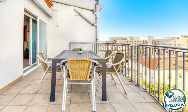 Foto 8d7dfb29-ef94-4d78-8d70-ba18943265a6. Apartament a Salatar Roses