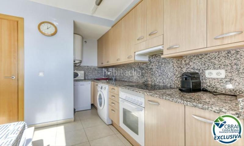 Foto a3271e93-2d85-45d2-a79b-3a69d8491c99. Apartamento ático estilo dúplex con vistas preciosas a 150m de la playa en Roses