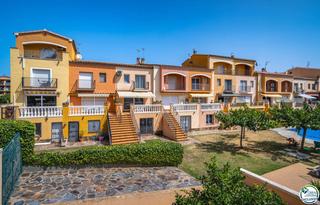 Casa  Gran reserva - los girasoles. Casa en el centro de la ciudad con piscina comunitaria
