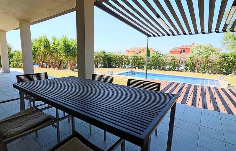 Foto 6a76bc09-cc3d-4334-b943-0ea9b9329aed. Casa con piscina in Peralada