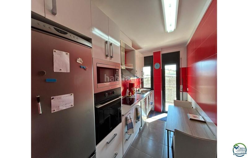 Foto 2cf71104-564c-4610-a426-c7376b7c6a6a. Apartamento precioso duplex con ascensor en venta en un edificio de dos viviendas, plaza de parking en Empuriabrava