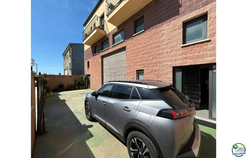 Foto 807751b8-10e6-46f3-b194-b2c0438f284d. Apartamento precioso duplex con ascensor en venta en un edificio de dos viviendas, plaza de parking en Empuriabrava