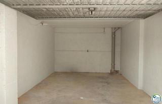Aparcament cotxe  Del pastor. Garaje cerrado de 17 m en venta en santa margarita roses