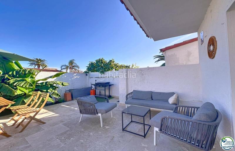 Foto 8be542f5-a4b0-4d50-841d-c8ced2a66e61. Casa amb piscina a Alberes Empuriabrava