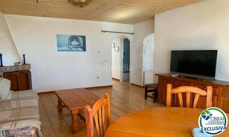 Foto a17cfb4d-6ebd-44c7-b6c7-1113550a4173. Casa  semi adosada a reformar, con amarre privado y amplia terraza en Empuriabrava