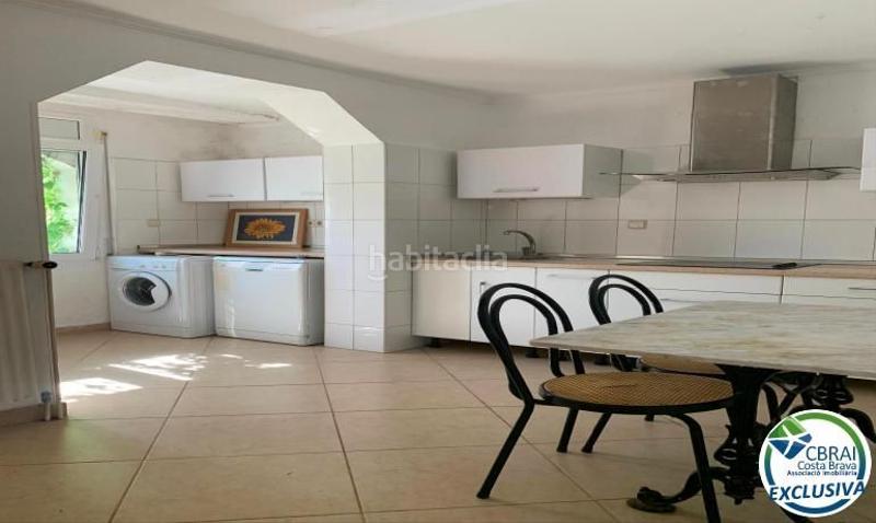 Foto b4361f3d-0190-48d9-87ea-ca0dec88e85b. Casa  semi adosada a reformar, con amarre privado y amplia terraza en Empuriabrava