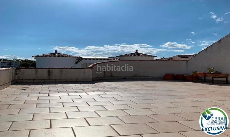Foto ee94a141-7911-4a5e-bc35-5b3f6bef774b. Casa  semi adosada a reformar, con amarre privado y amplia terraza en Empuriabrava