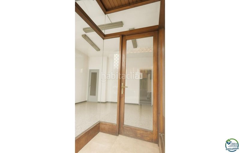 Foto 475a7b3c-5370-4206-a0b5-e34a3d2f9bab. Local comercial a Poble Nou-Olivar Gran Figueres