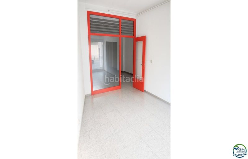 Foto abb09075-3e4a-4ea8-bc7f-370b9cf68ad4. Local comercial a Poble Nou-Olivar Gran Figueres