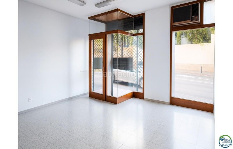 Foto b5a3824a-1e46-416e-a32a-051a7e508650. Local comercial a Poble Nou-Olivar Gran Figueres