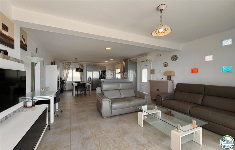 Foto 060781e2-5a57-4855-bab6-871c073c273b. Casa amb piscina a Nord Roses