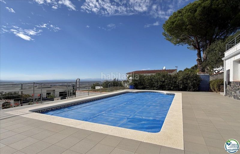 Foto 1fdc5856-2406-44d0-baa7-cc560dbf33e6. Casa amb piscina a Nord Roses