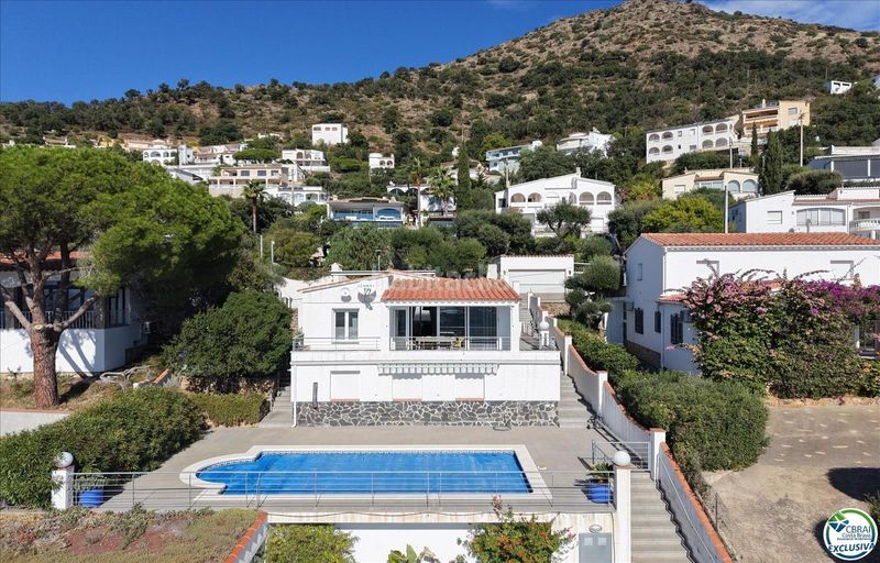 Foto ccaba21f-df9e-445a-882b-b614a2d569a5. Casa amb piscina a Nord Roses