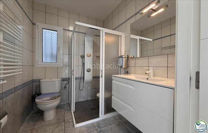 Foto f0940d79-7244-4b51-a737-7e95570c12b8. Casa amb piscina a Nord Roses