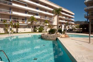 Miete Appartement  Port canigó. Alquiler anual de 1 habitación con parking y con piscina comunit